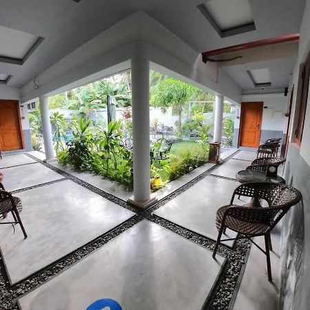 Tiger Shark Residence & Dive Fuvahmulah Exterior photo