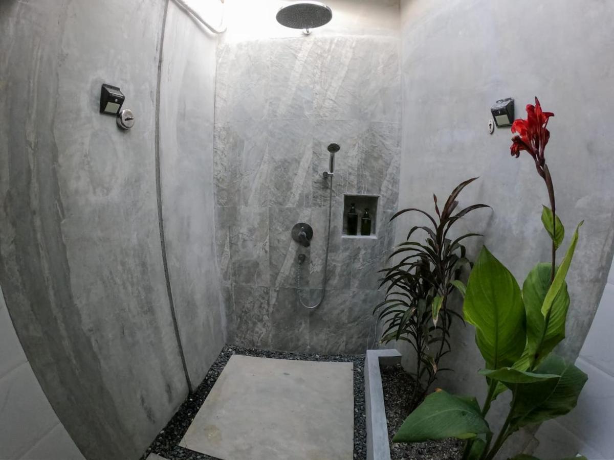 Tiger Shark Residence & Dive Fuvahmulah Exterior photo